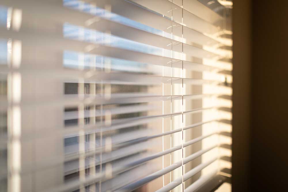 Descubre la belleza de las cortinas venecianas