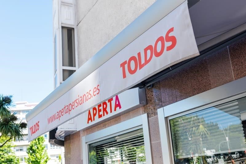 ¿Por qué instalar un toldo en su negocio?
